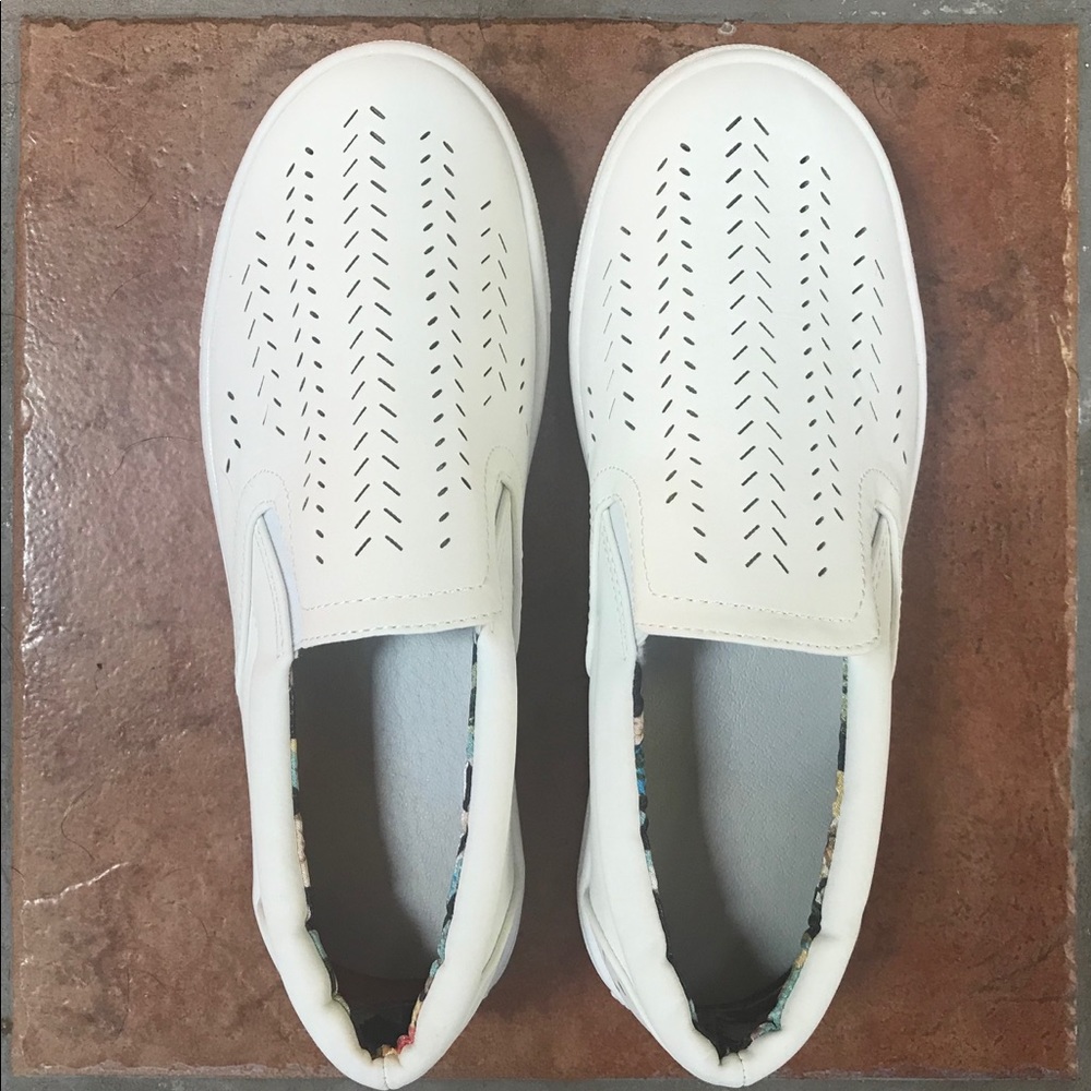 🚫SOLD🚫 NEW Vegan Leather Perforated Slip-On Shoes 7.5